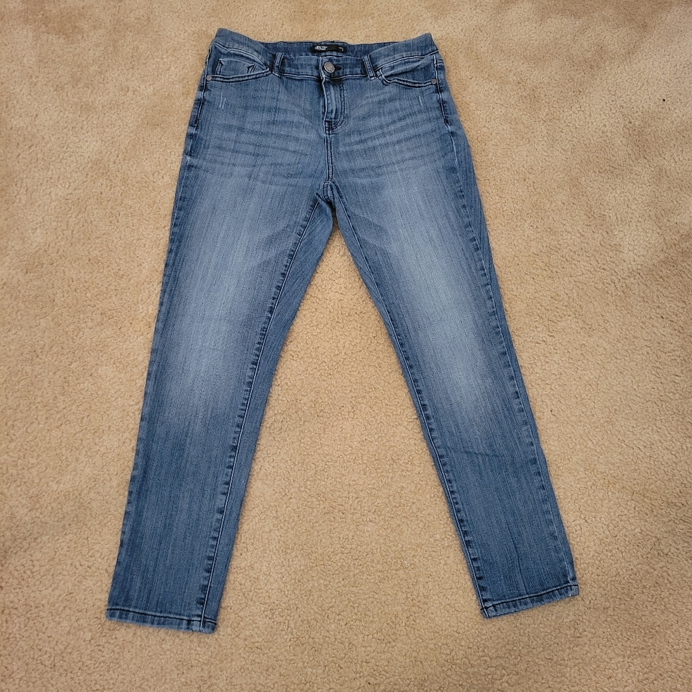 Simply Vera by Vera Wang Ankle Jeans size 10